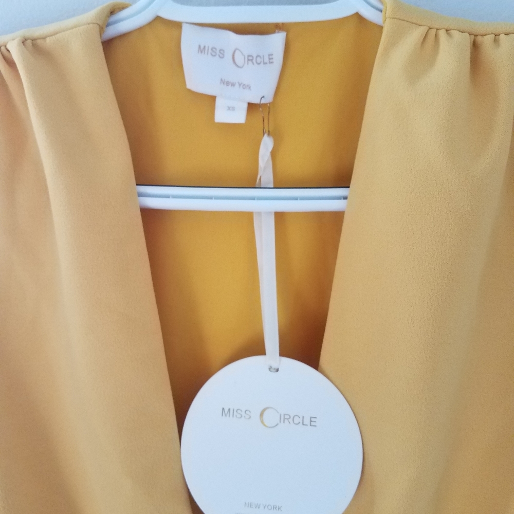 Miss Circle Luxury Midi Dress Size XS/S $100 Was Sold On House Of CB - Picture 4 of 12